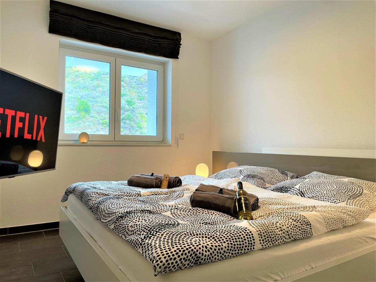 Moselpromenade Villa Moselufer, Panorama & Burg Cochem Blick, Netflix, Balkon Luaran gambar